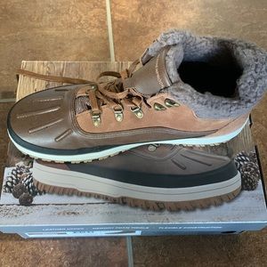 Brand New Men’s Size 13 Weatherproof leather boots